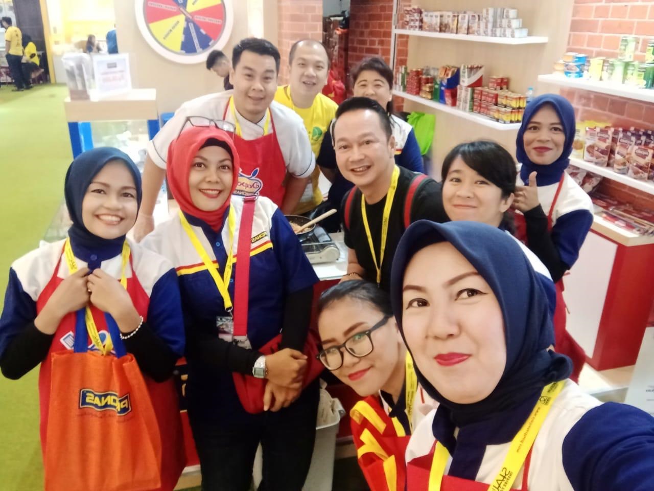 Keseruan booth Pronas di SIAL Interfood 2019